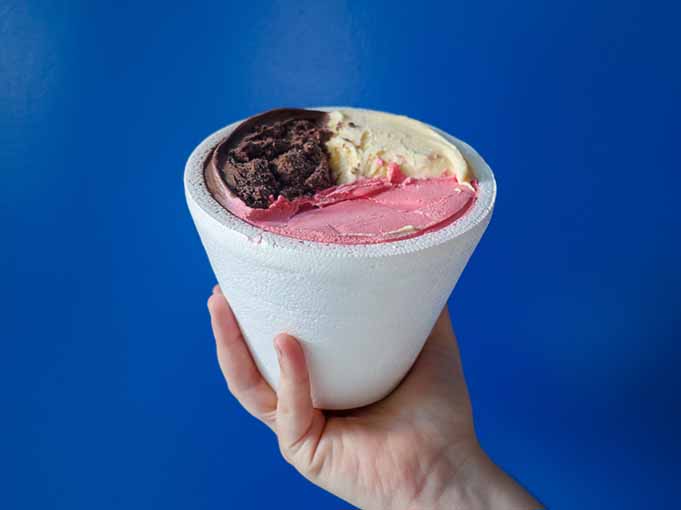 Copa de helado tricolor